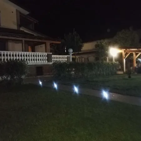 Leonia بيت للعطل *